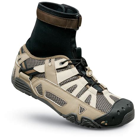 mens fishing shoes